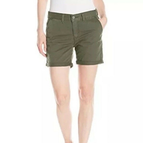 Levi's Classic Mid Rise Shorts - Picture 1 of 3